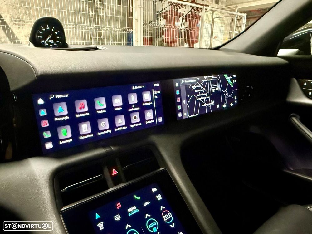 Porsche Taycan Cross Turismo - 37