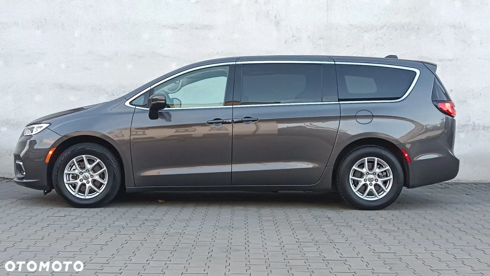 Chrysler Pacifica - 9