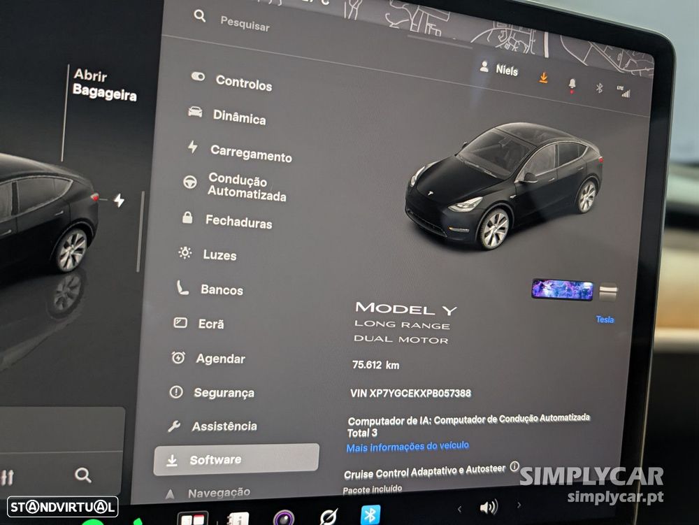 Tesla Model Y Long Range Dual Motor AWD - 12