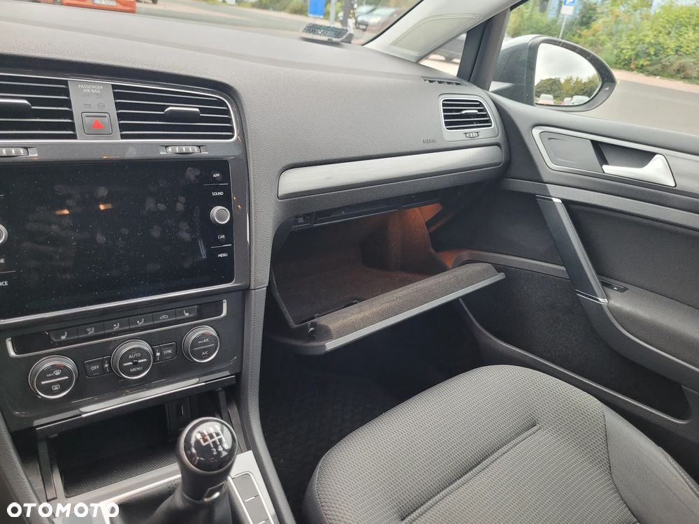 Volkswagen Golf 1.5 TSI BMT Evo Comfortline - 10