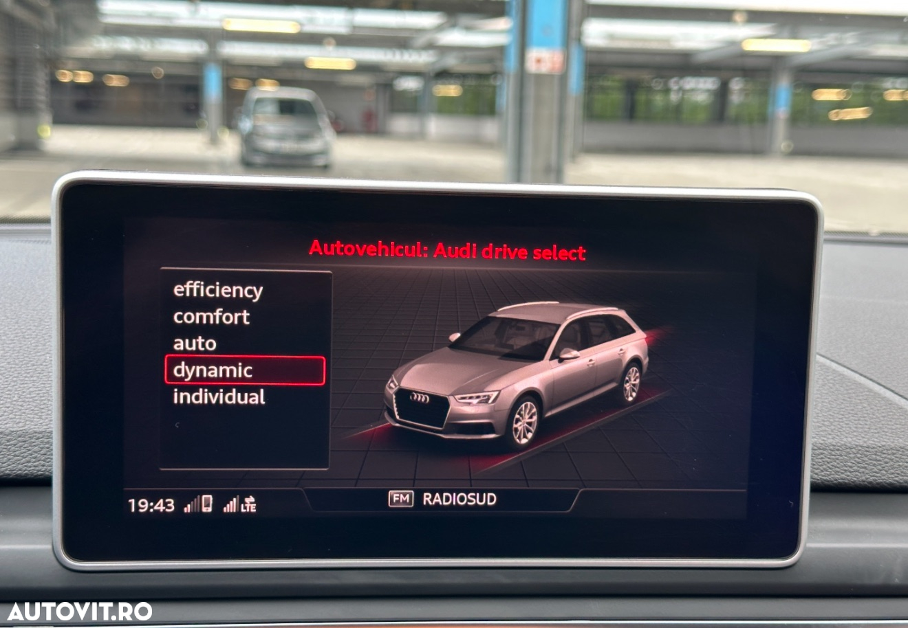 Audi A4 Avant 40 TDI S tronic - 28