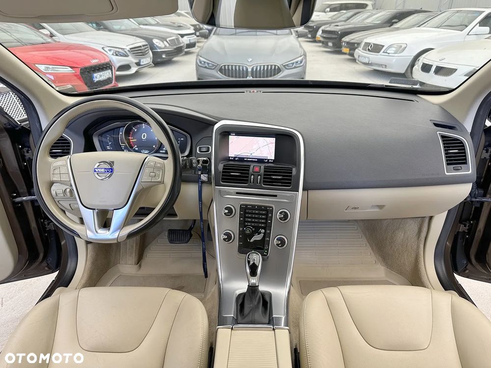 Volvo XC 60 D4 AWD Summum - 6