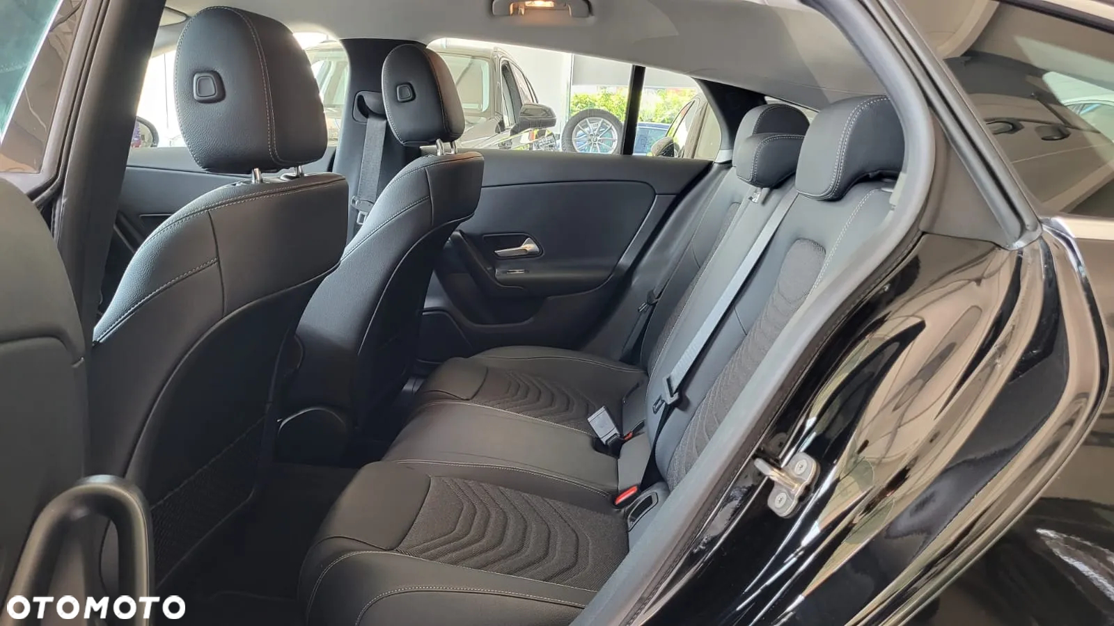 Mercedes-Benz CLA 250 e PHEV 8G-DCT - 5