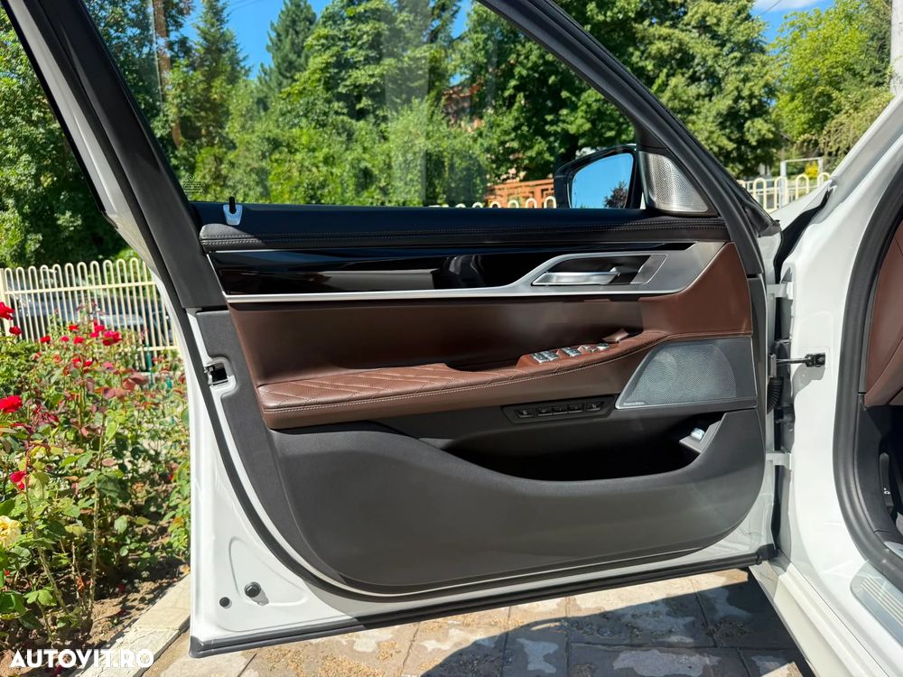 BMW Seria 7 750i xDrive - 10