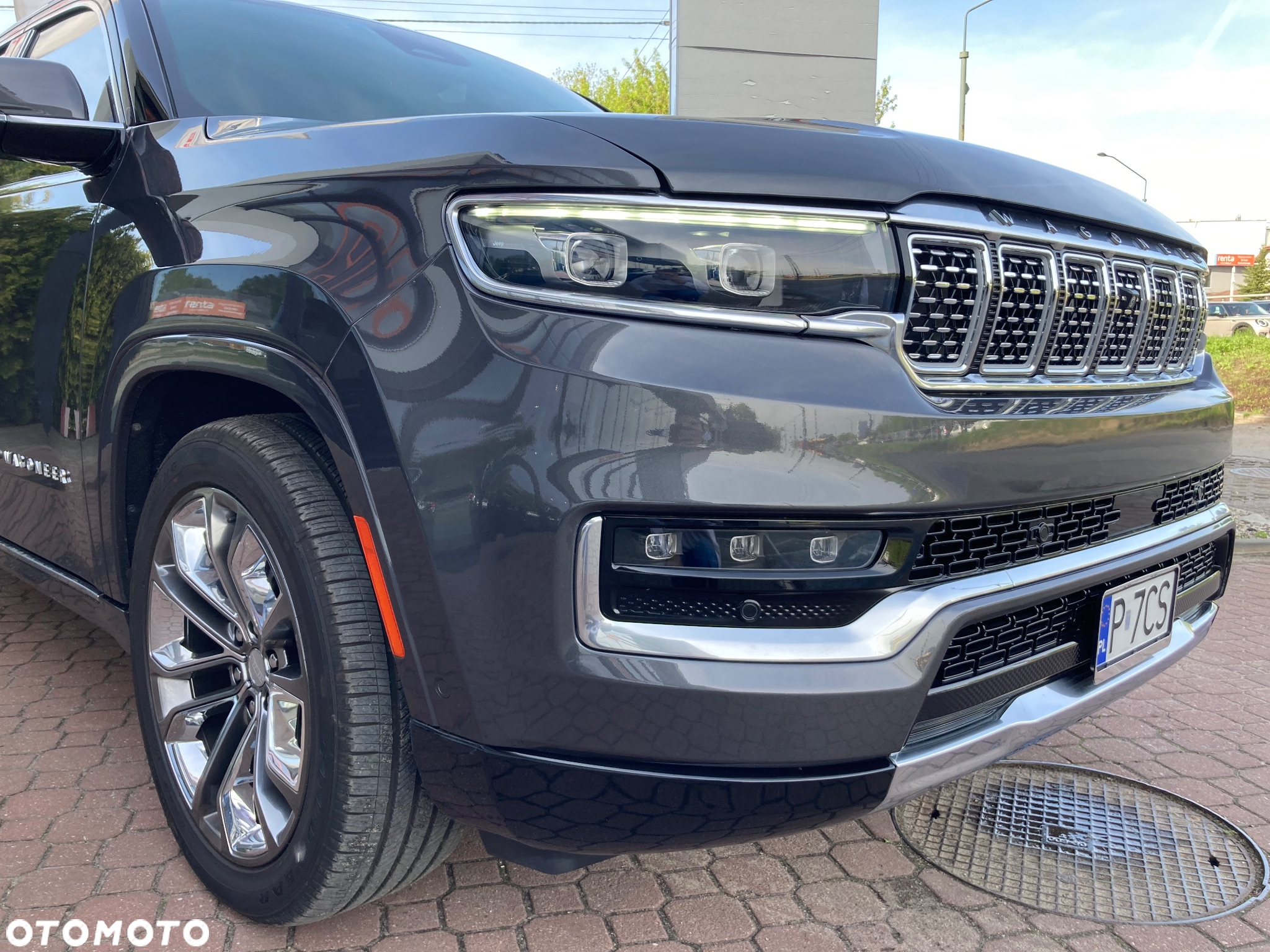 Jeep Wagoneer - 11
