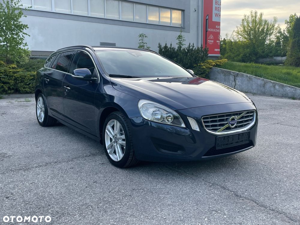 Volvo V60 T3 Kinetic - 34