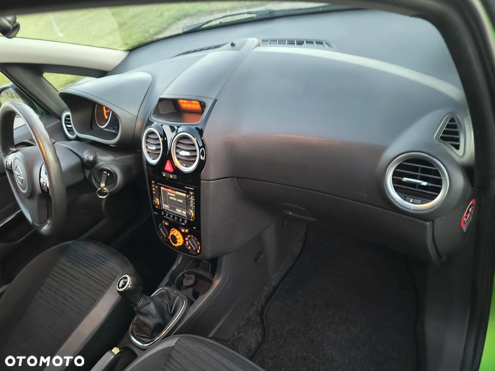 Opel Corsa 1.2 16V Edition 150 - 12