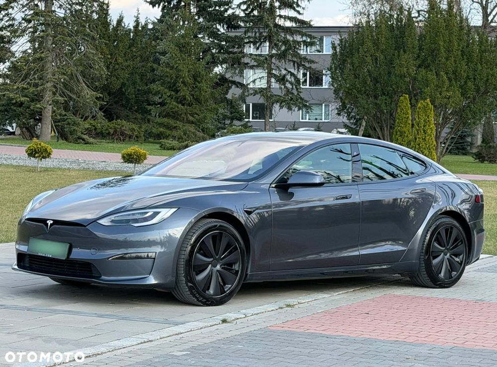 Tesla Model S - 1