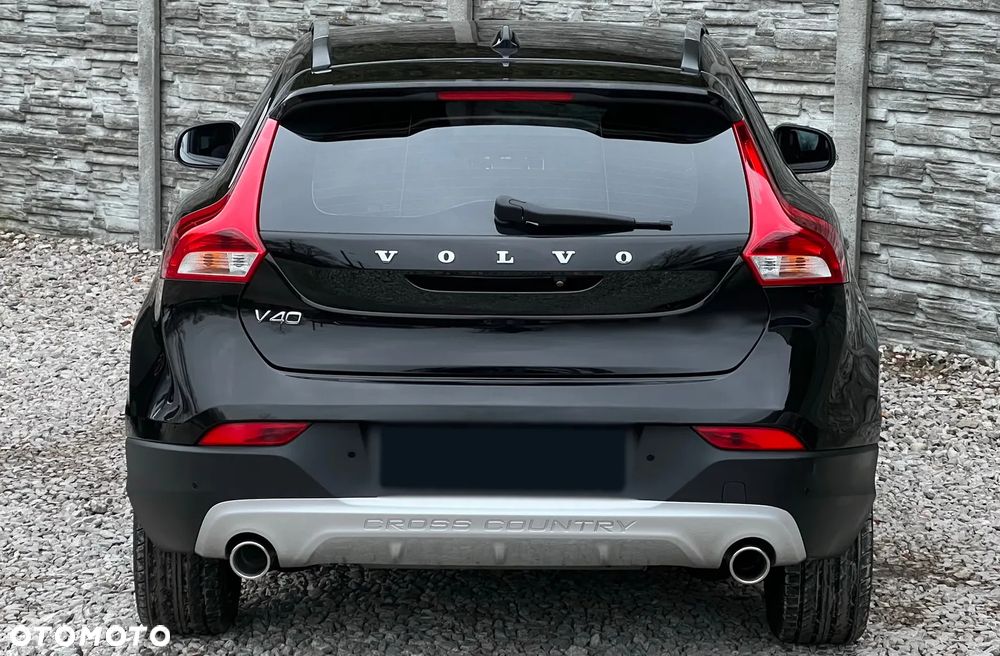 Volvo V40 Cross Country - 14