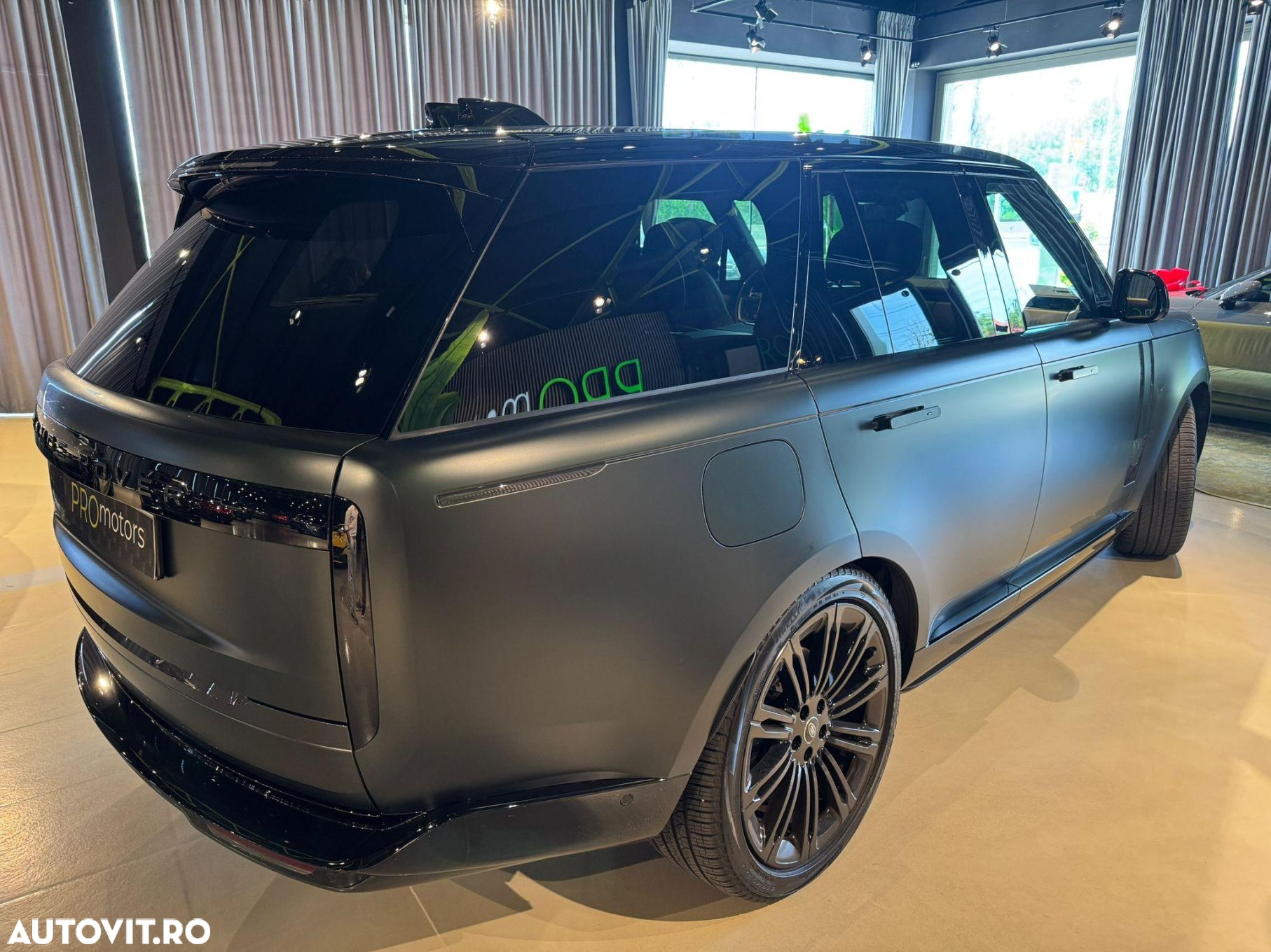 Land Rover Range Rover - 8