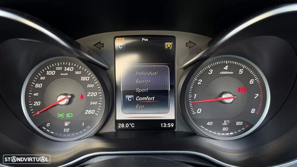 Mercedes-Benz C 180 Cabrio AMG Line - 36