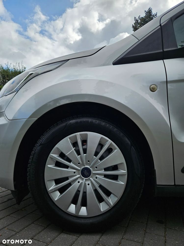 Ford Tourneo Connect - 21