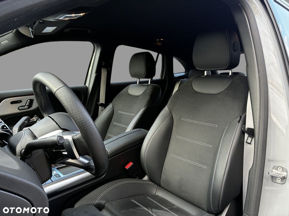 Mercedes-Benz GLA 220 mHEV 4-Matic AMG Line 8G-DCT - 12