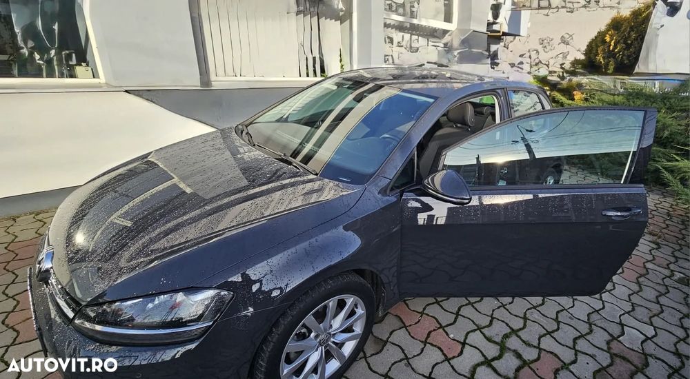 Volkswagen Golf - 10