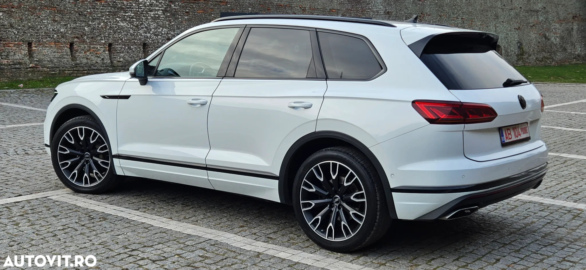 Volkswagen Touareg 3.0 V6 TDI 4Motion DPF Automatik R-Line - 4
