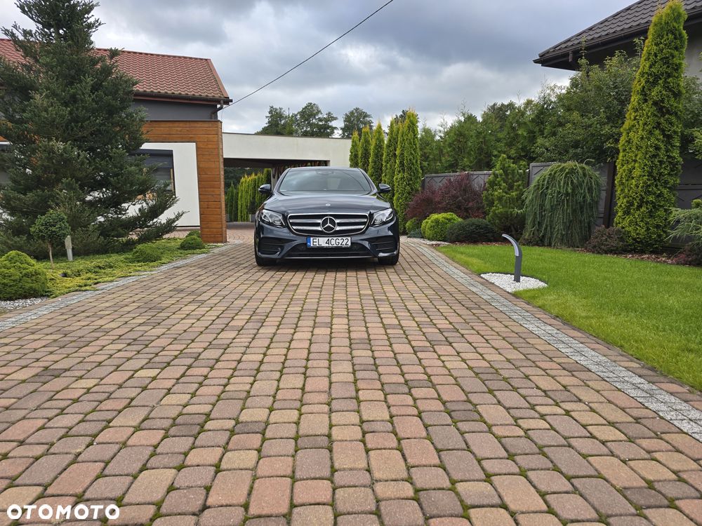 Mercedes-Benz Klasa E 220 d 4-Matic 9G-TRONIC - 14