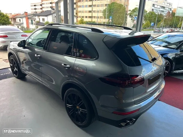 Porsche Cayenne S E-Hybrid - 6