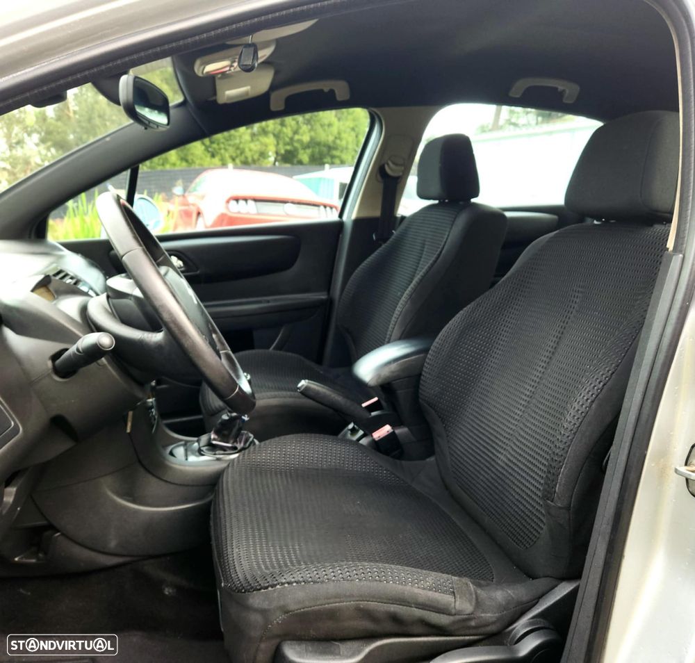 Citroën C4 1.6 HDi 110 VTR Pack - 9