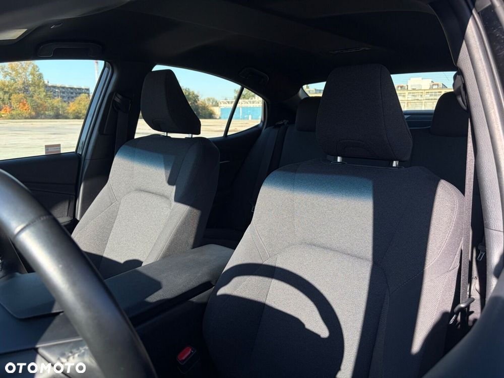 Toyota Camry - 21