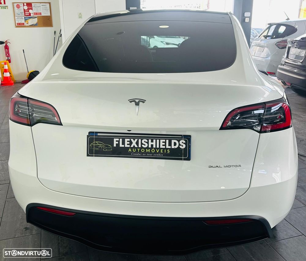 Tesla Model Y Long Range Dual Motor AWD - 6