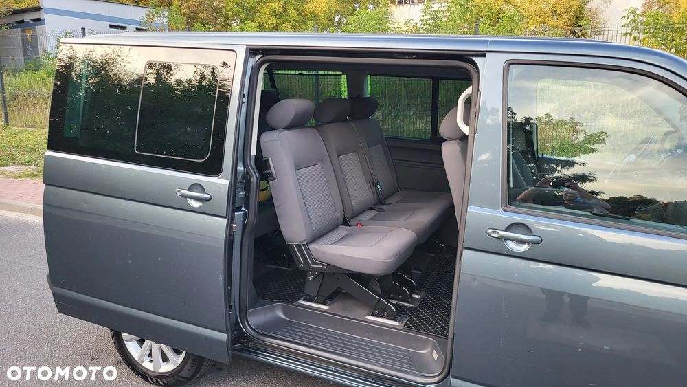 Volkswagen Caravelle - 12