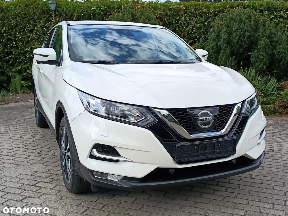 Nissan Qashqai 1.2 DIG-T N-Connecta - 1