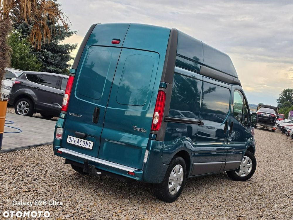 Renault Trafic - 25