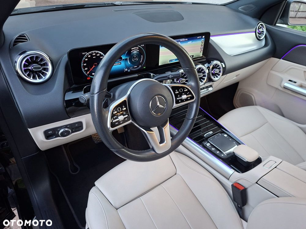 Mercedes-Benz EQA 250+ Electric Art - 17