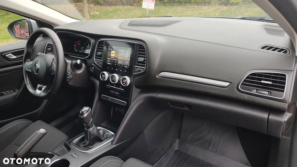 Renault Megane 1.3 TCe FAP Zen - 23