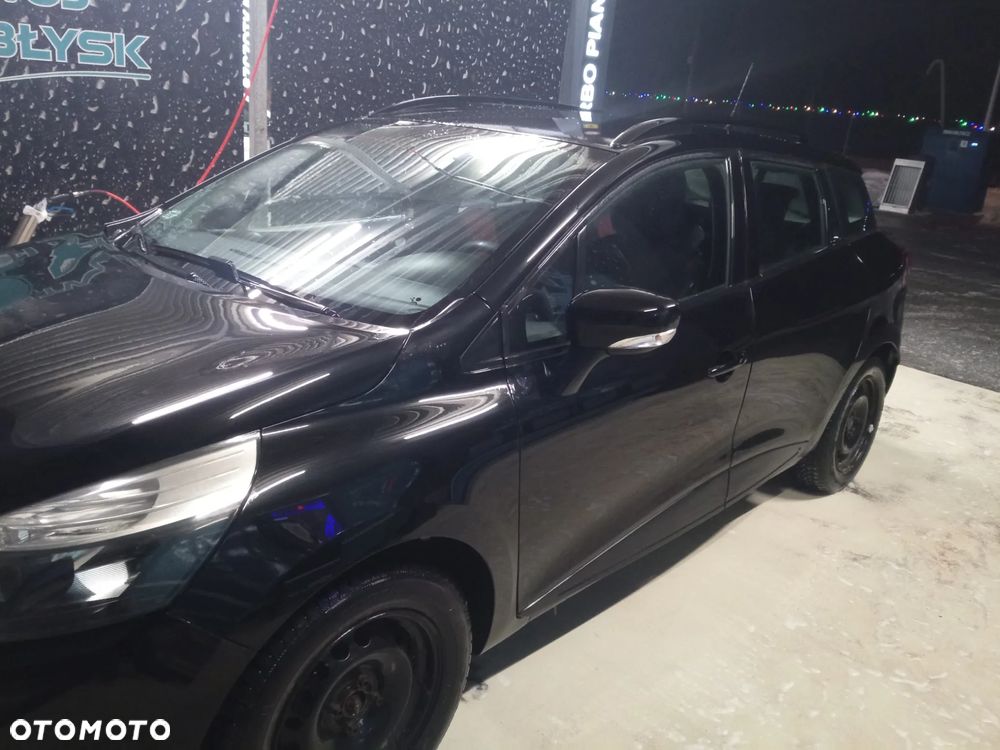 Renault Clio - 11