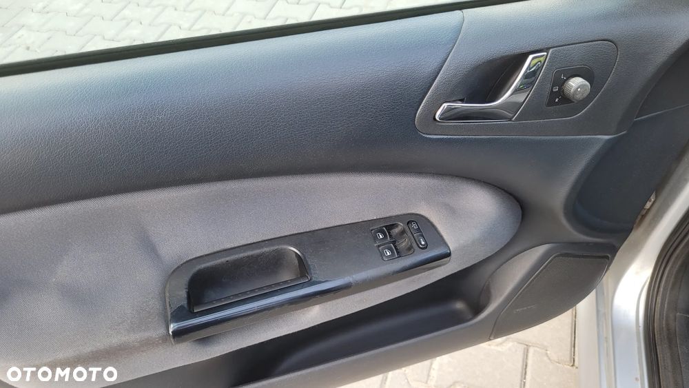 Skoda Octavia 1.6 Tour - 21