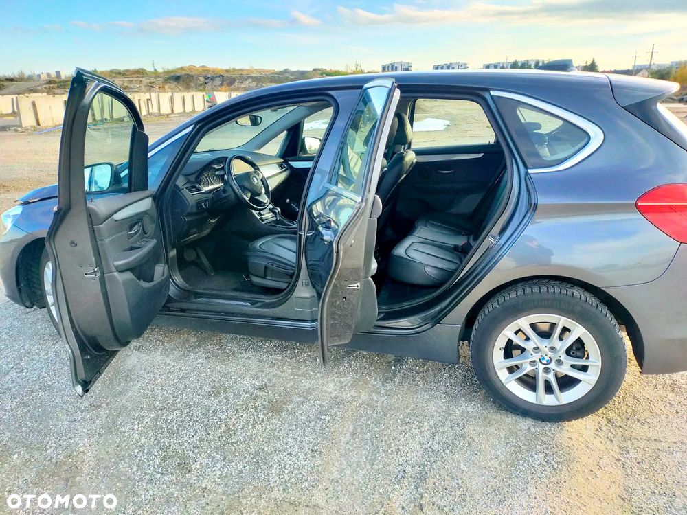 BMW Seria 2 218d Sport-Aut Luxury Line - 9