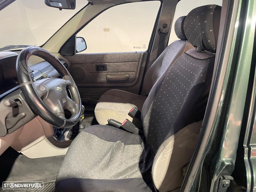 Land Rover Freelander 2.0 di - 9