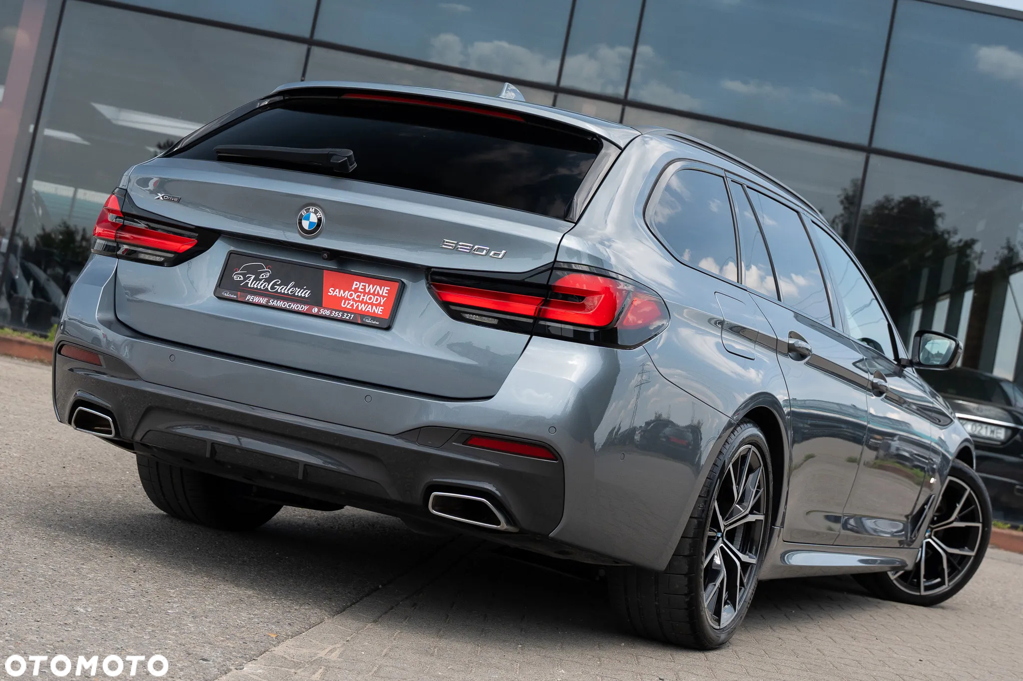 BMW Seria 5 520d xDrive Touring M Sport Edition - 7