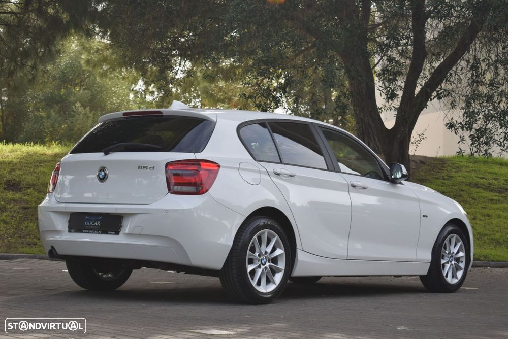 BMW 116 dA Line Urban - 4