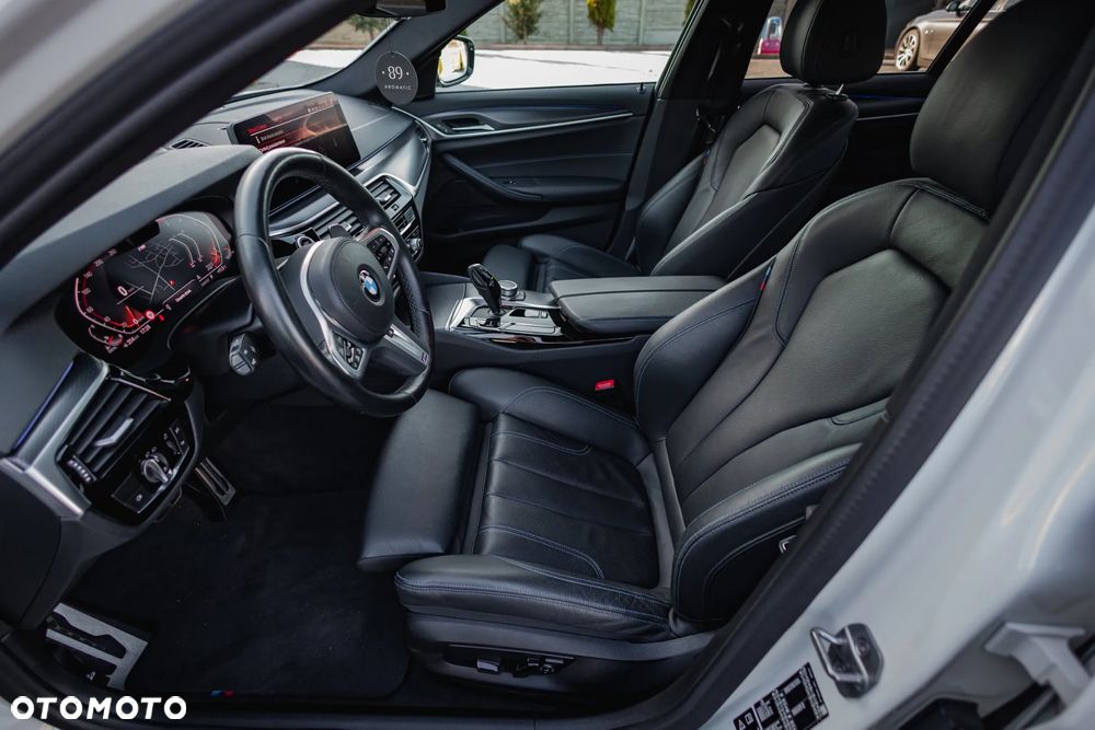 BMW Seria 5 530d xDrive mHEV sport - 14