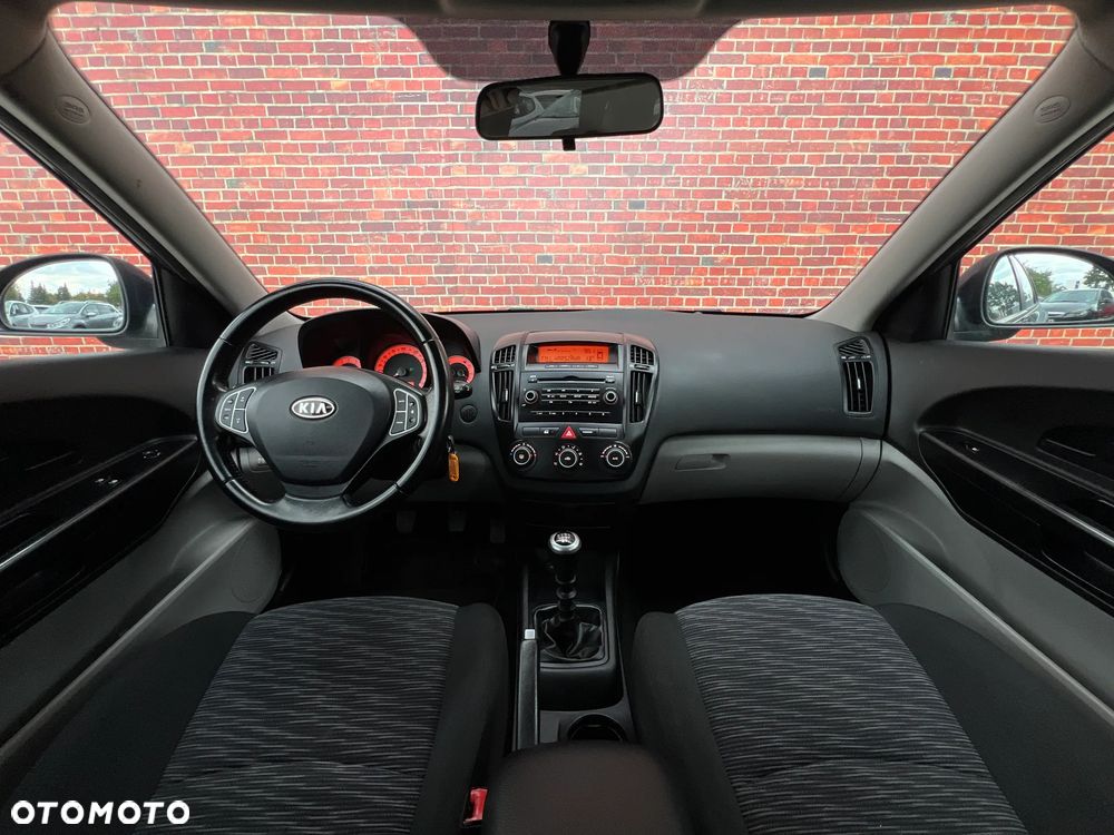 Kia Ceed - 6