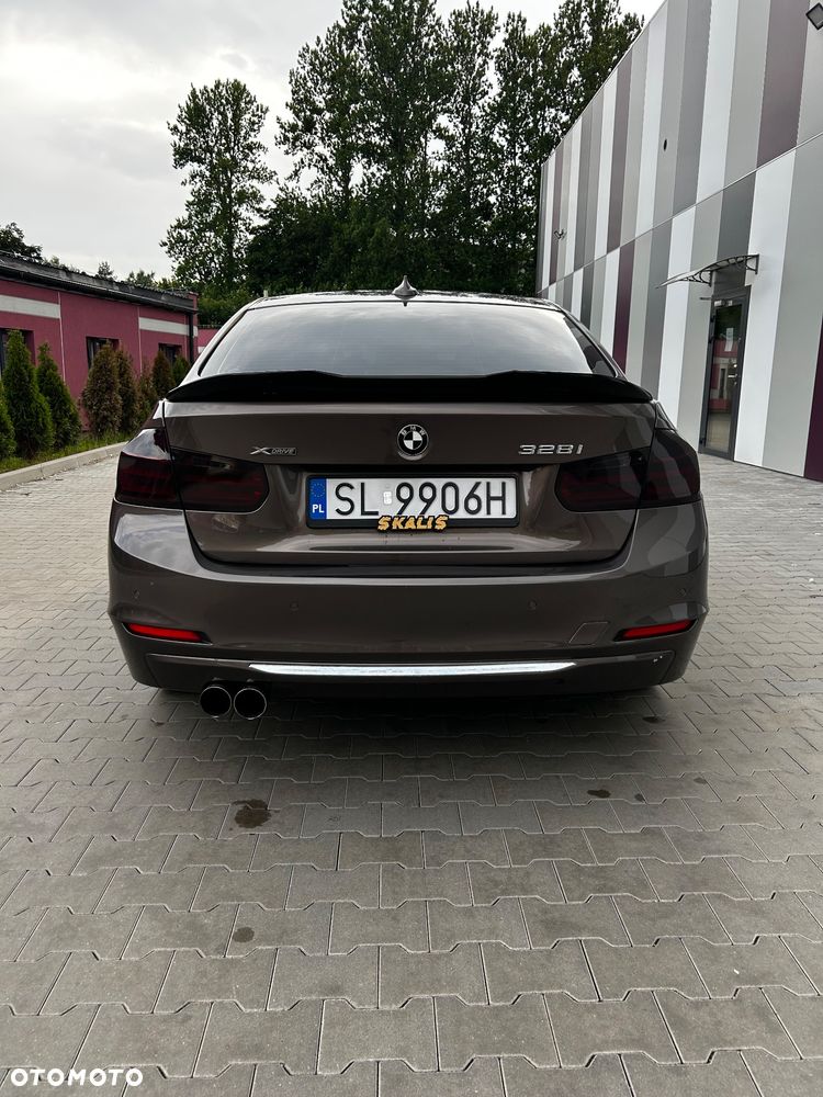 BMW Seria 3 328i Modern Line - 7