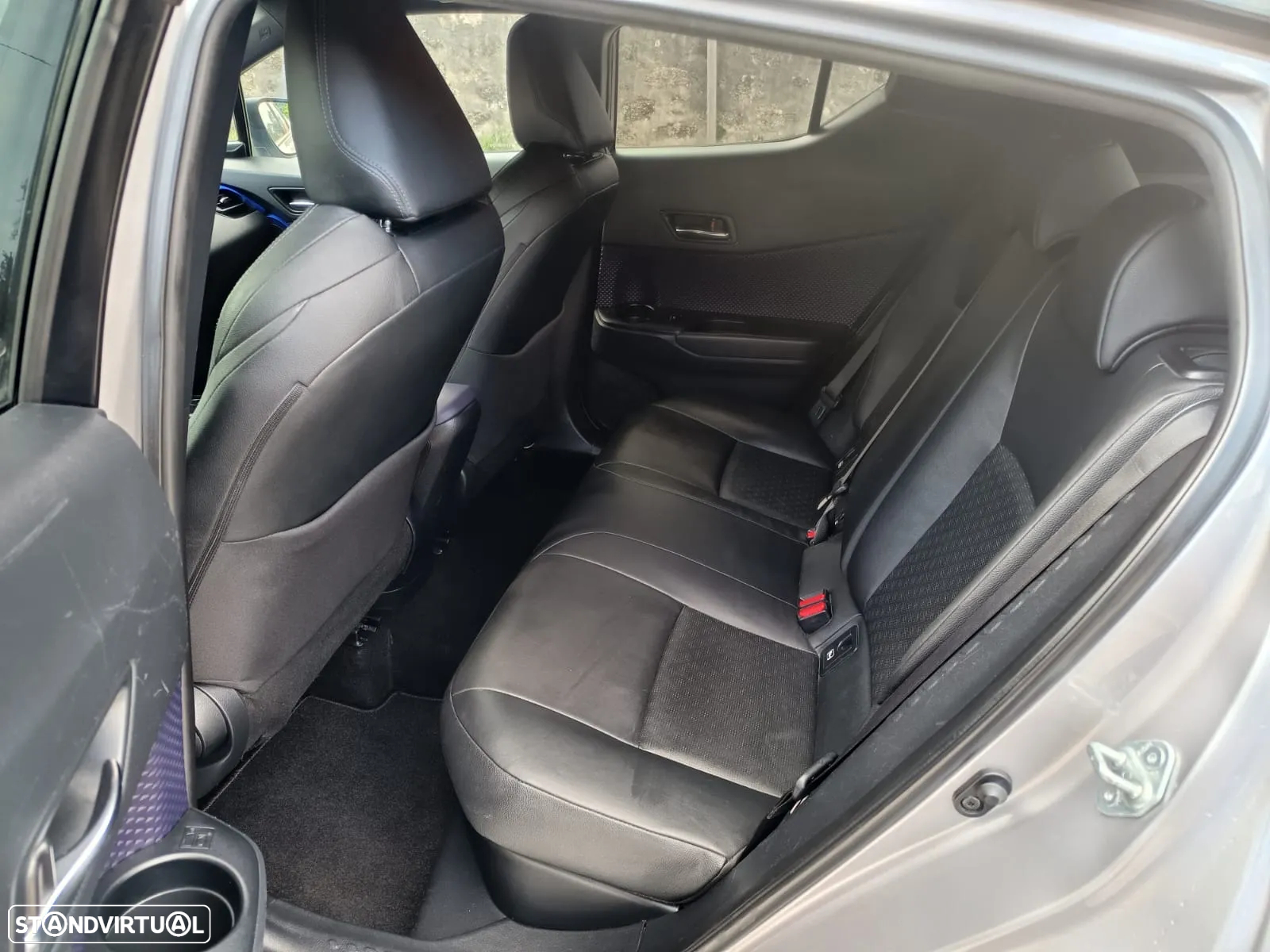 Toyota C-HR 1.8 Hybrid Exclusive+P.Luxury - 13