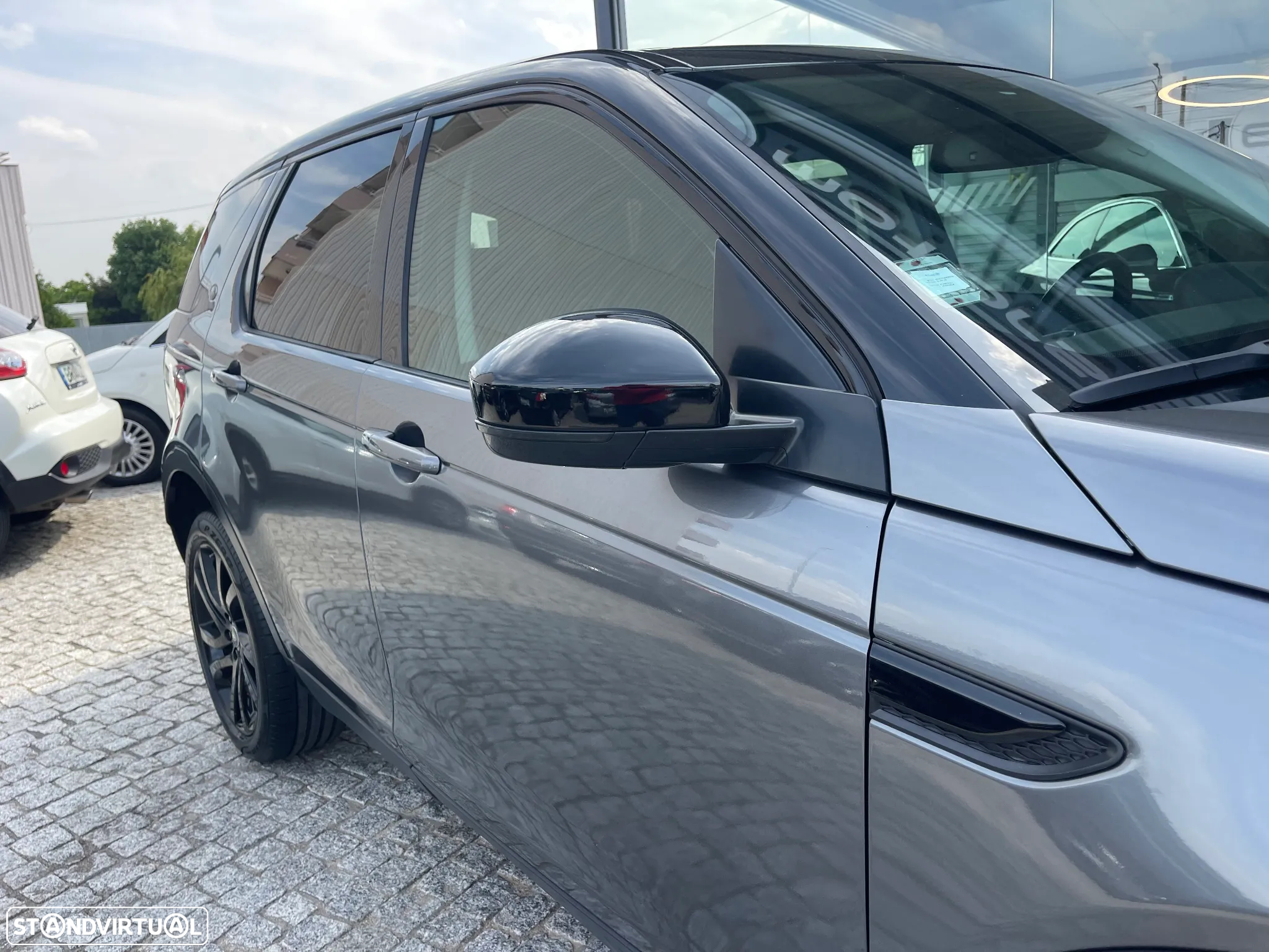 Land Rover Discovery Sport 2.2 Td4 HSE 7L - 13