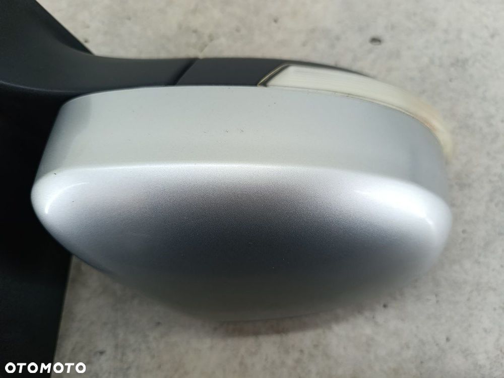 LUSTERKO PRAWE FORD FOCUS II FL 03 - 4