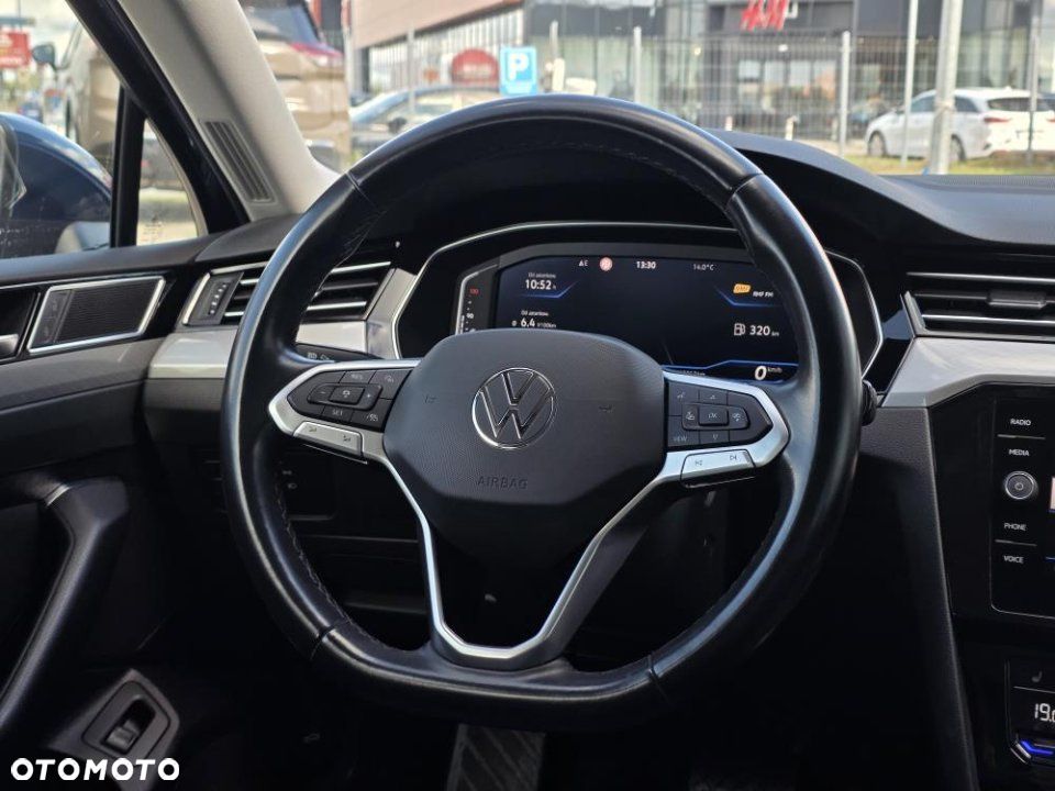 Volkswagen Passat - 19