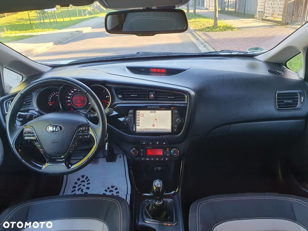 Kia Ceed 1.6 GDI XL - 8
