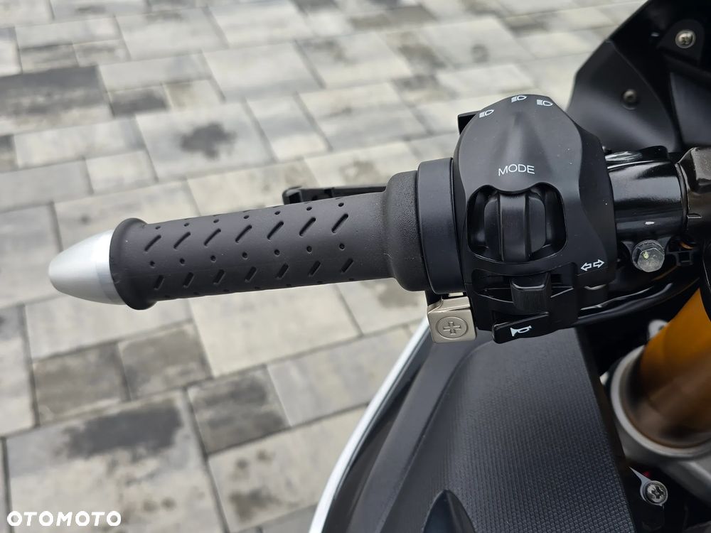Aprilia RSV - 23