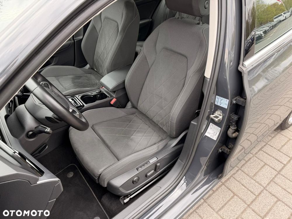 Volkswagen Golf - 26