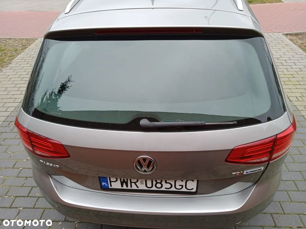 Volkswagen Passat Variant 1.6 TDI (BlueMotion Technology) DSG Comfortline - 3