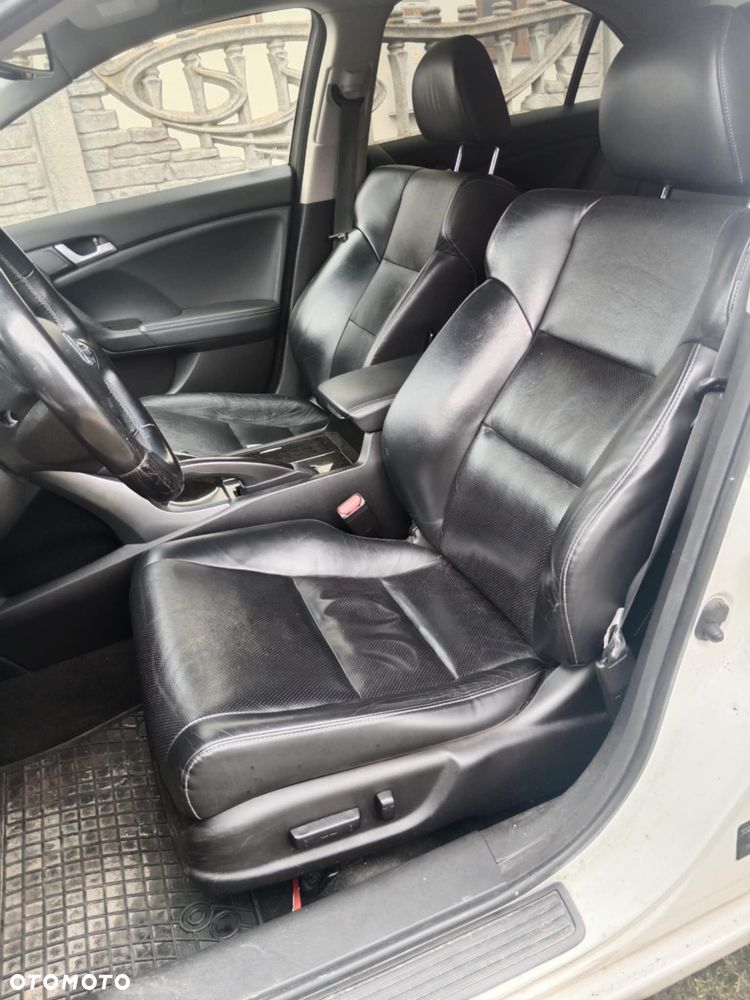 Honda Accord 2.0 Executive - 9