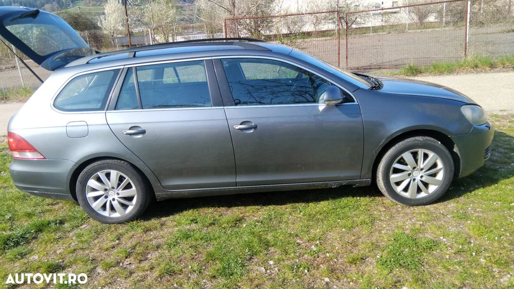 Volkswagen Golf 2.0 TDI Comfortline - 6