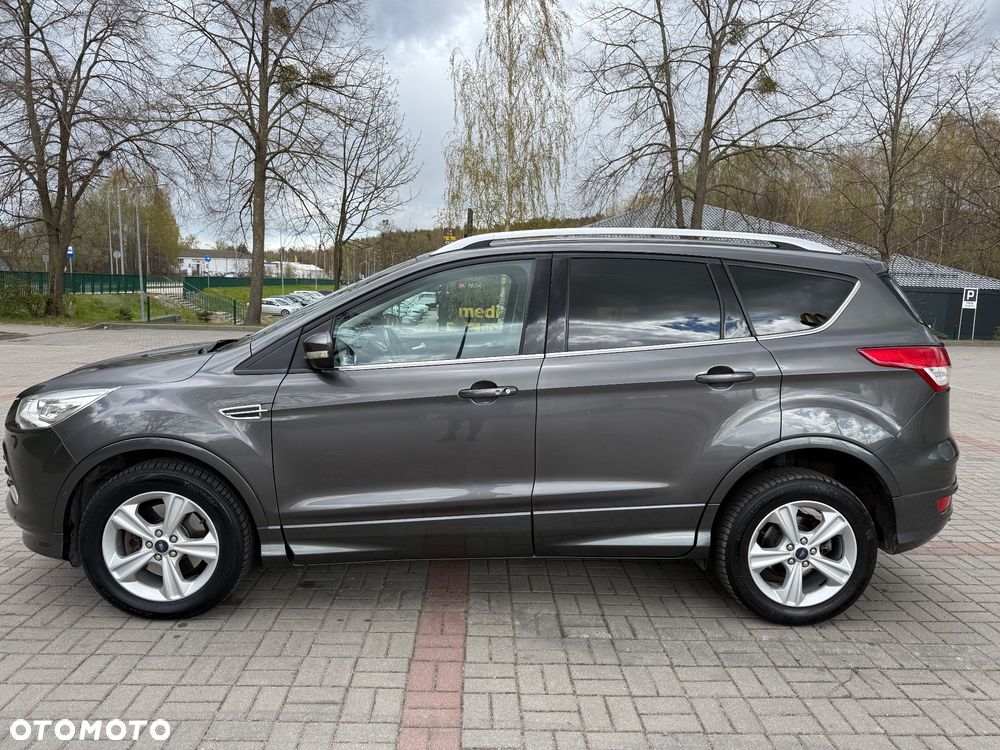 Ford Kuga 2.0 TDCi 2x4 Titanium - 6