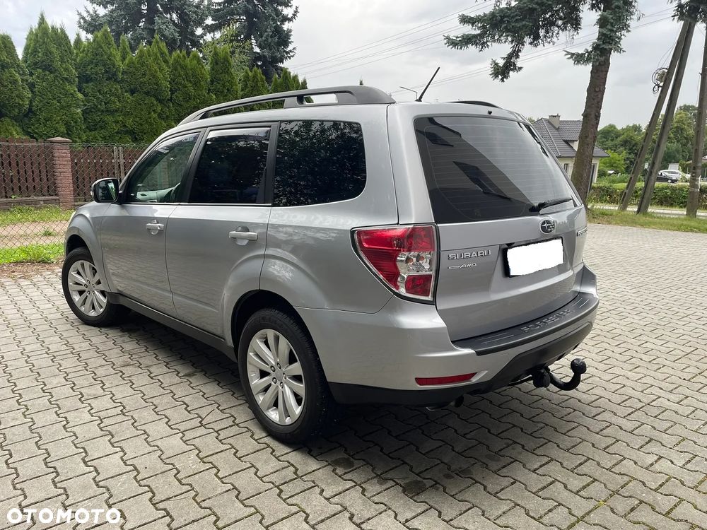 Subaru Forester 2.0X Exclusive - 5